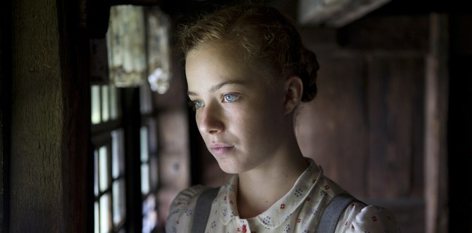 Lore played by Saskia Rosendahl
