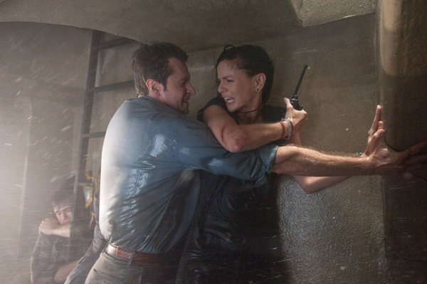 Donnie and Allison hold on as the tornado rages