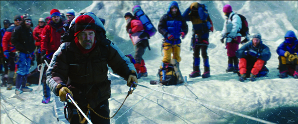 Josh Brolin as Beck Weathers attempts to traverse a deep crevasse in Everest