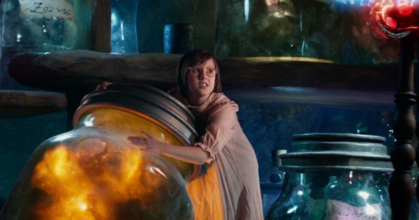 Ruby Barnhill as Sophie in THE BFG