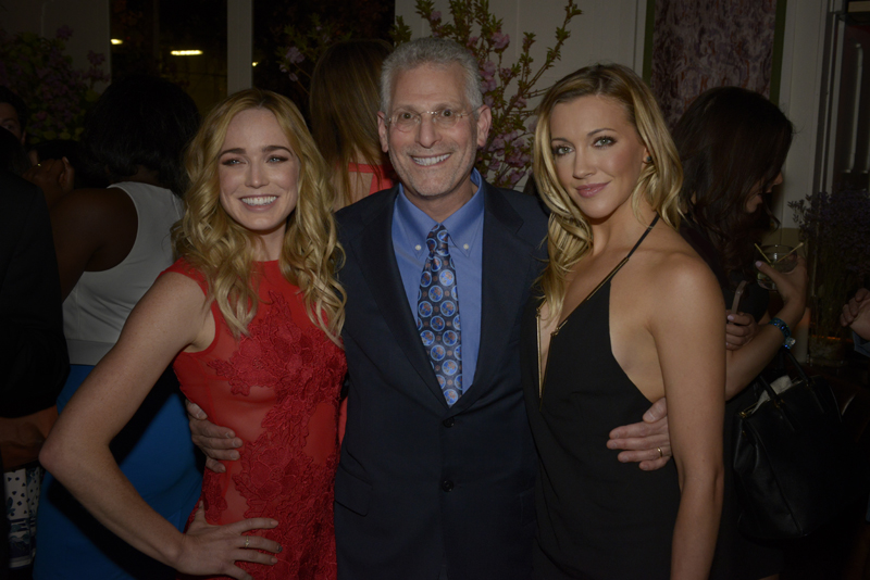 Pictured: (L-R): Caity Lotz of "DC's Legends of Tomorrow, Mark Pedowitz, President, The CW, and Katie Cassidy of "Arrow" -- Photo: Timothy Kuratek/The CW