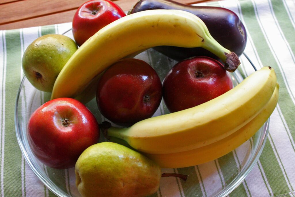 fruits and vegetables rich in vitamin C