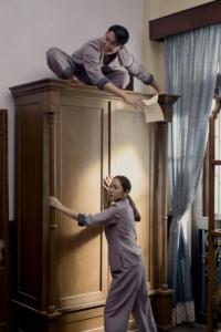 Er Lang (Wu Kang Jen) and Pan Li Lan (Huang Peijia)