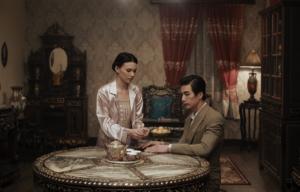 Isabel De Souza (Teresa Daley) and Lim Tian Bai (Ludi Lin)